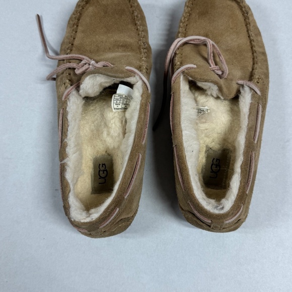 UGG Women's Dakota Wool Lined Suede Slipper - Size 8. - Picture 13 of 15